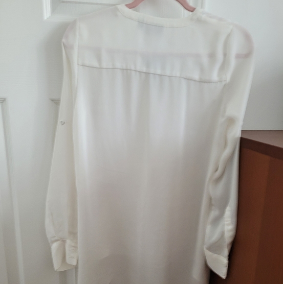 Womens white layered flowing chiffon adjustable sleeve. Size M ( 8 - 10 ) - Picture 2 of 5